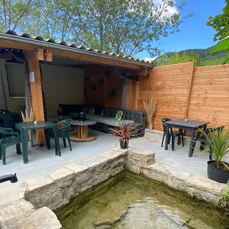 Avec Terrasse A - 3 Personnes - Api-1-52-1057 * Soubès