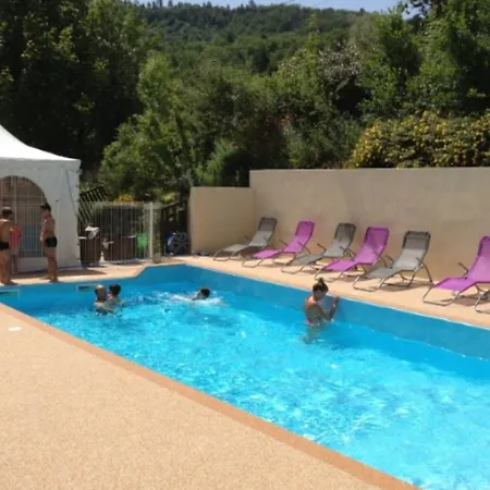 Avec Terrasse A - 3 Personnes - Api-1-52-1057 Campsite