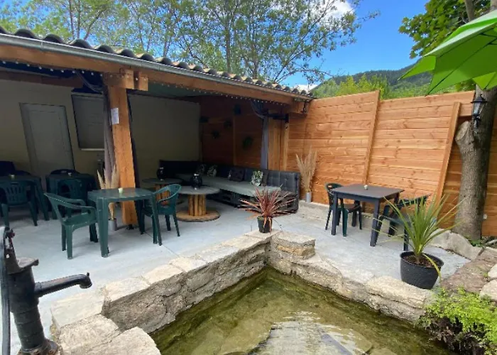 Avec Terrasse A - 3 Personnes - Api-1-52-1057 * Soubès